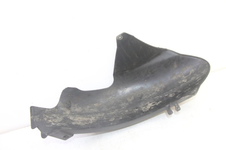 photo de GARDE BOUE ARRIERE KYMCO AGILITY 4T 50 (2018 - 2022) - Gros plan technique