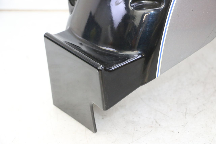 photo de Rear mudguard HYOSUNG GV AQUILA 125 (2000 - 2009) - Marquages et références