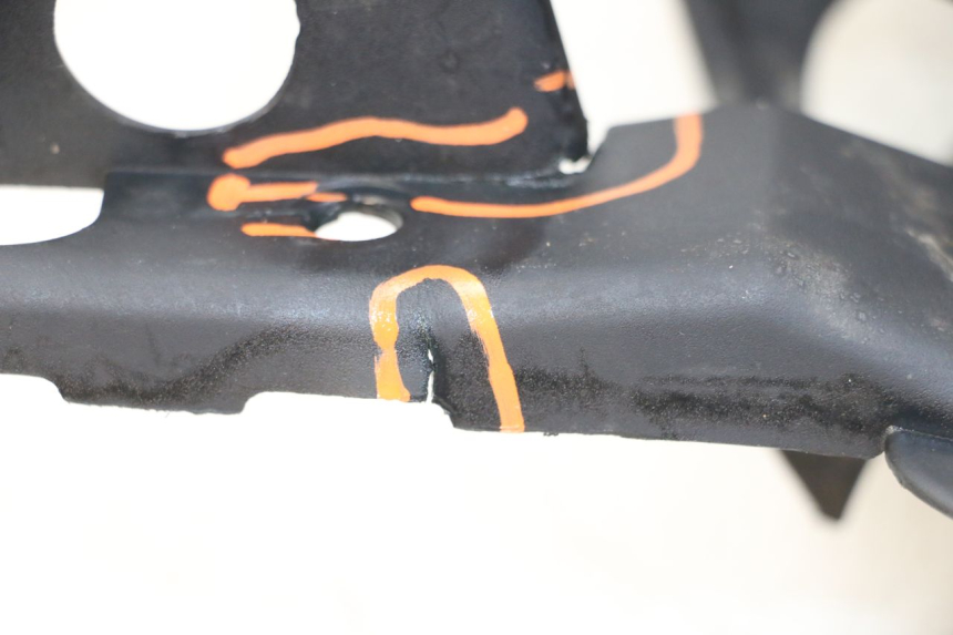 photo de GARDE BOUE ARRIERE BMW C1 125 (2000 - 2003) - Points de fixation