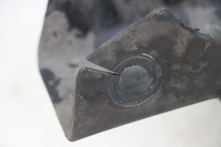 photo de GARDE BOUE ARRIERE BMW C1 125 (2000 - 2003) - Points de fixation