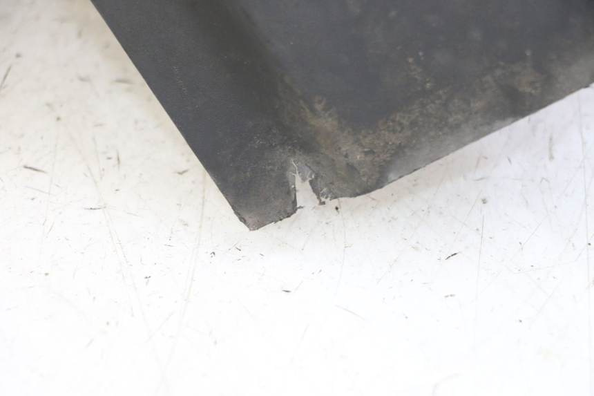 photo de GARDE BOUE ARRIERE PEUGEOT CITYSTAR 50 (2013 - 2017) - Gros plan technique