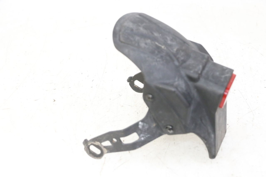 photo de GARDE BOUE ARRIERE KUKIRIN G2 MASTER 1 - Points de fixation