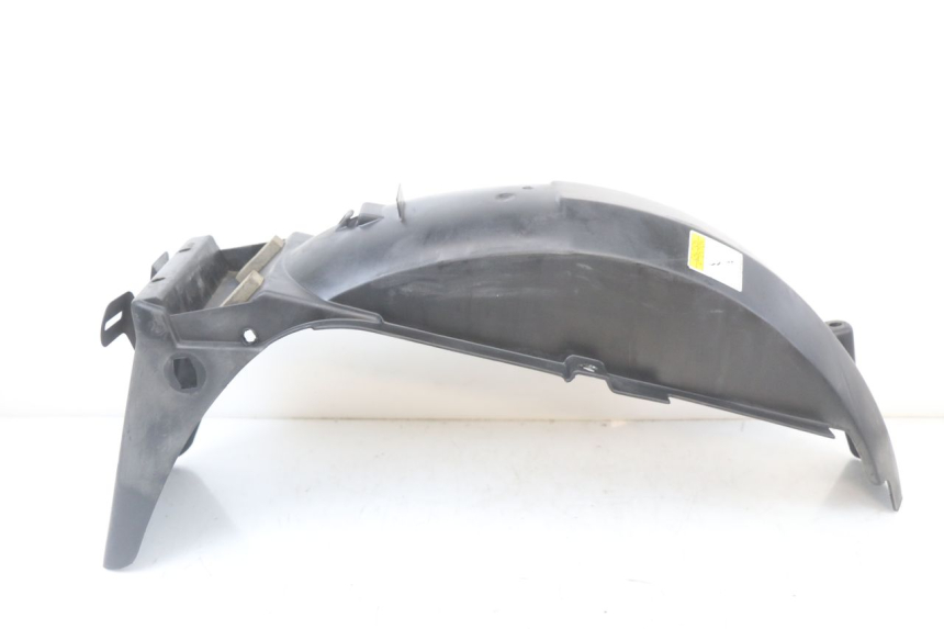 photo de GARDE BOUE ARRIERE SUZUKI GS F 500 (2004 - 2007) - Détail de la pièce