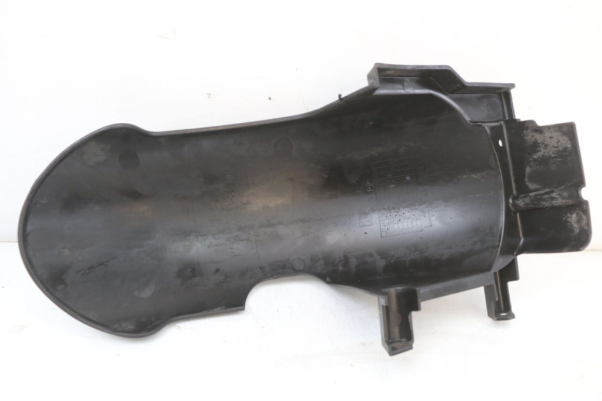 photo de GARDE BOUE ARRIERE PEUGEOT KISBEE 4T 50 (2018 - 2022) - Gros plan technique