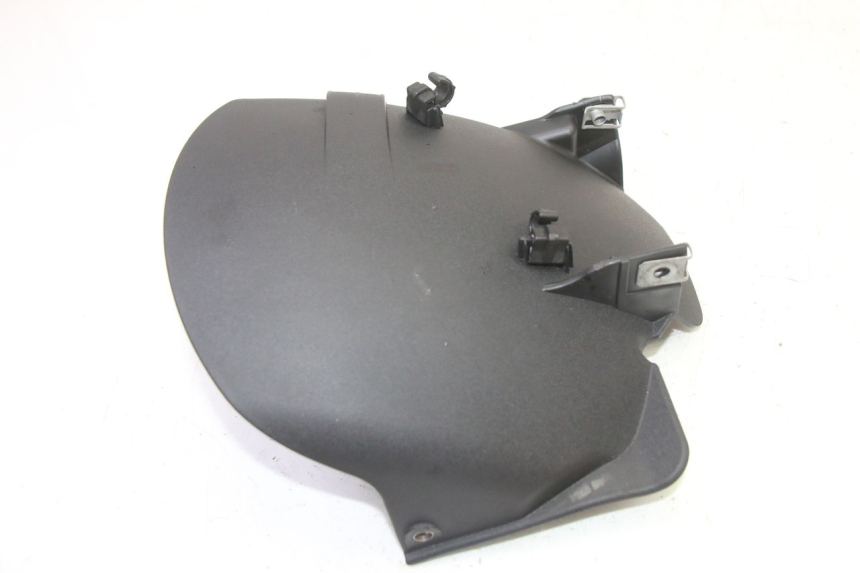photo de GARDE BOUE ARRIERE PIAGGIO MP3 HPE 310 (2024 - 2025) - Autre angle de vue