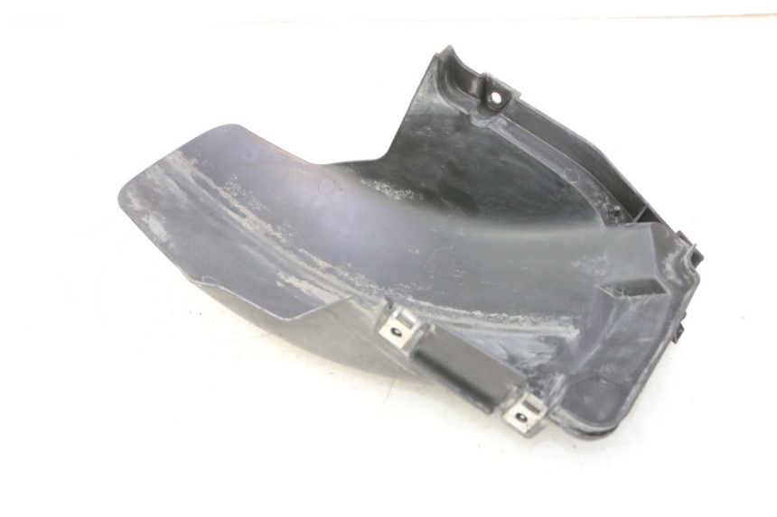 photo de GARDE BOUE ARRIERE PIAGGIO MP3 500 (2016 - 2018) - Gros plan technique
