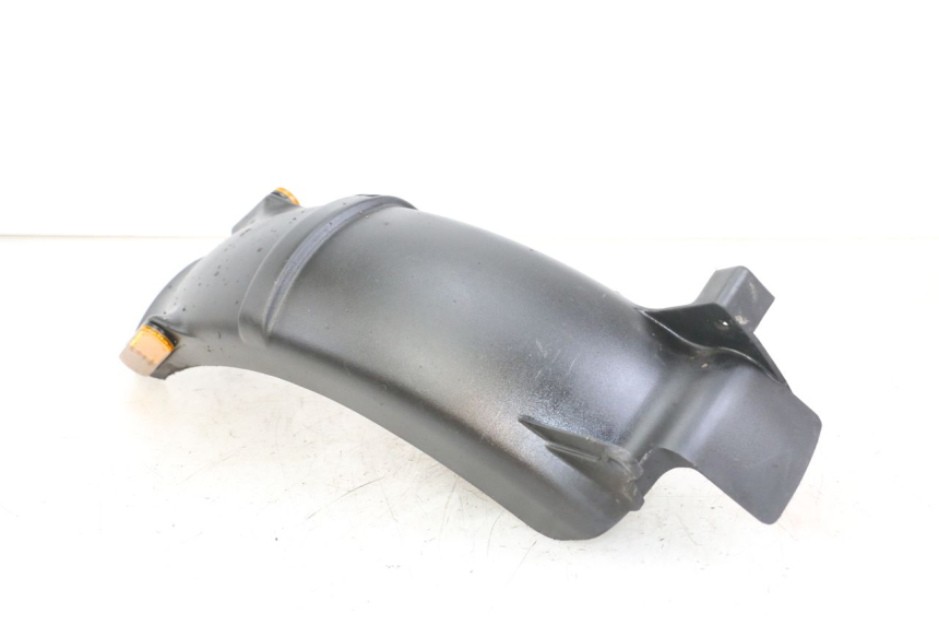 photo de GARDE BOUE ARRIERE PIAGGIO LIBERTY IGET 4T 50 (2021 - 2025) - Gros plan technique