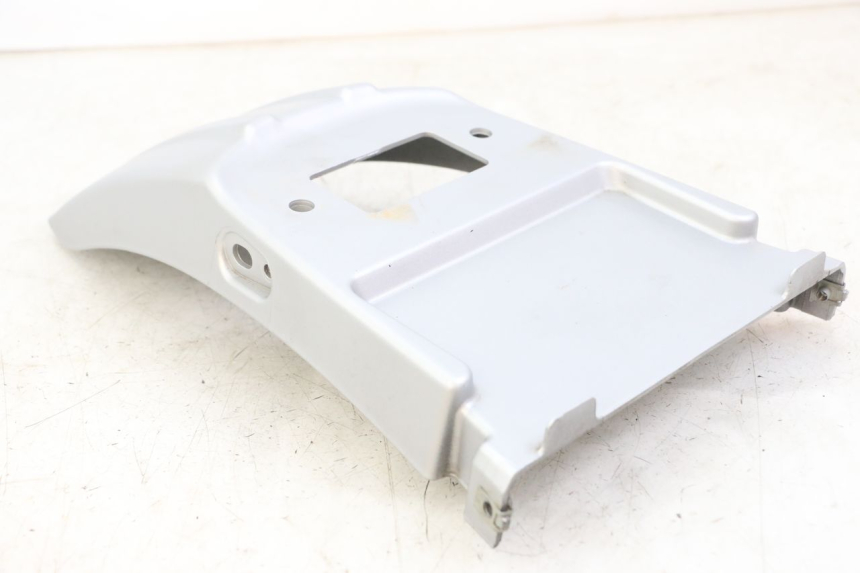 photo de GARDE BOUE ARRIERE ROYAL ENFIELD HYMALAYAN 410 (2016 - 2023) - Points de fixation