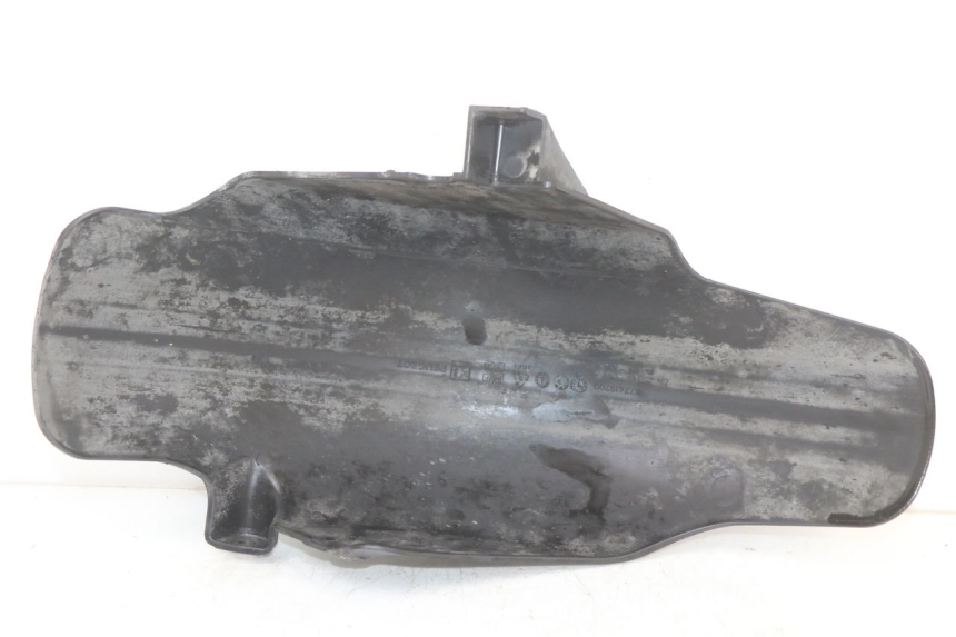 photo de GARDE BOUE ARRIERE PEUGEOT SATELIS 125 (2010 - 2012) - Autre angle de vue