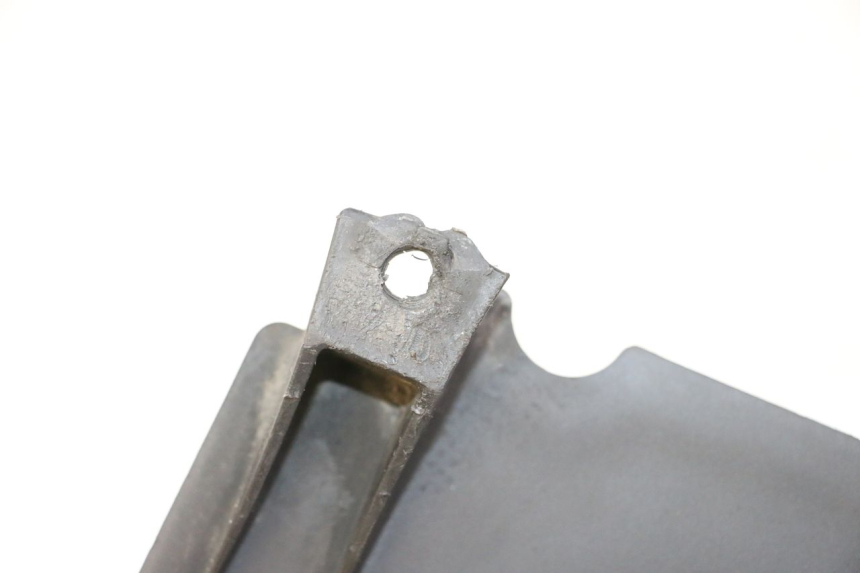 photo de GARDE BOUE ARRIERE PEUGEOT SATELIS 125 (2013 - 2018) - Autre angle de vue