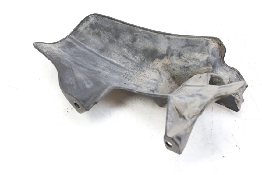 photo de GARDE BOUE ARRIERE APRILIA SCARABEO 100 (2003 - 2012) - Détail de la pièce