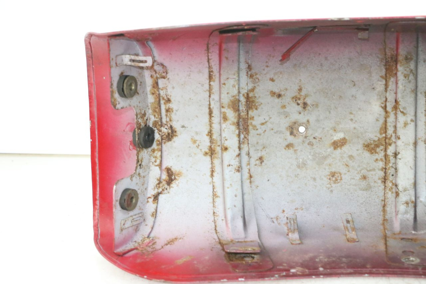 photo de GARDE BOUE ARRIERE REGAL RAPTOR SPYDER 125 (2010 - 2018) - Zoom état d’usage