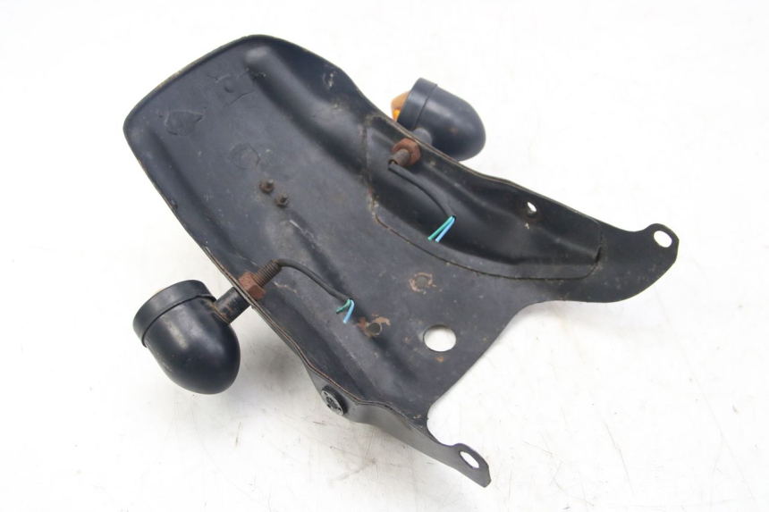 photo de GARDE BOUE ARRIERE YAMAHA SR 125 (1982 - 2003) - Points de fixation