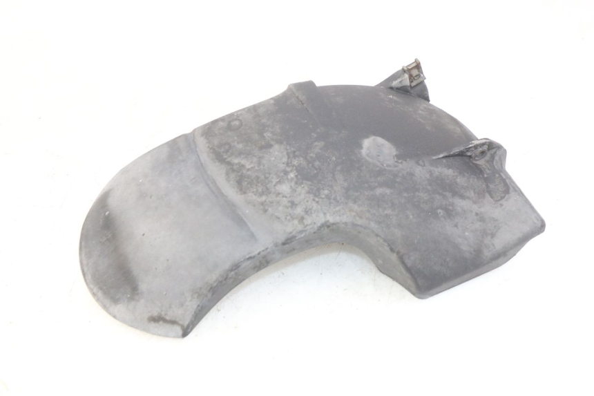 photo de GARDE BOUE ARRIERE PIAGGIO VESPA GRANTURISMO 125 (2003 - 2007) - Zoom état d’usage