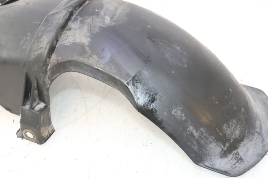 photo de GARDE BOUE ARRIERE PIAGGIO VESPA LX 2T 50 (2005 - 2013) - Points de fixation