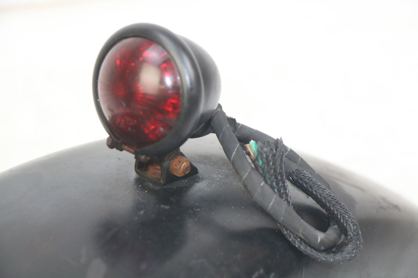 photo de GARDE BOUE ARRIERE DAELIM VL DAYSTAR 125 (2000 - 2011) - Vue d’ensemble