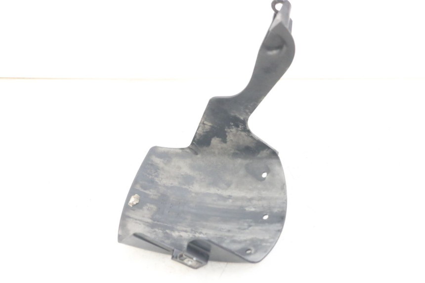 photo de GARDE BOUE ARRIERE YAMAHA XMAX X-MAX ABS 125 (2017 - 2020) - Détail de la pièce