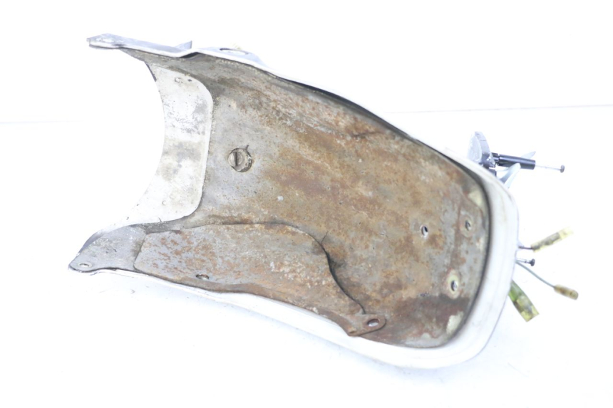 photo de GARDE BOUE ARRIERE YAMAHA SR 125 (1982 - 2003) - Détail de la pièce