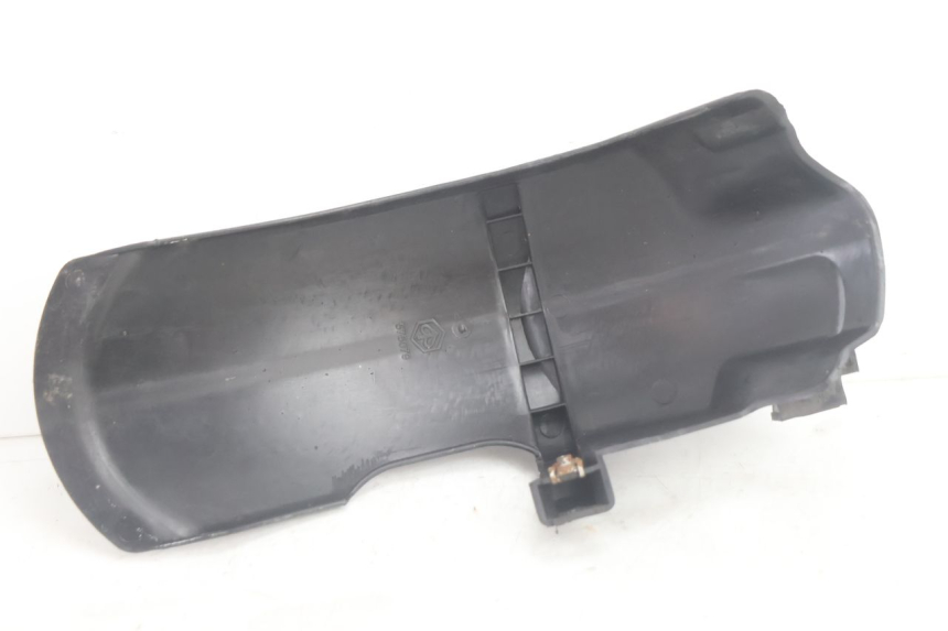 photo de GARDE BOUE ARRIERE PIAGGIO ZIP 4T 50 (2006 - 2017) - Gros plan technique