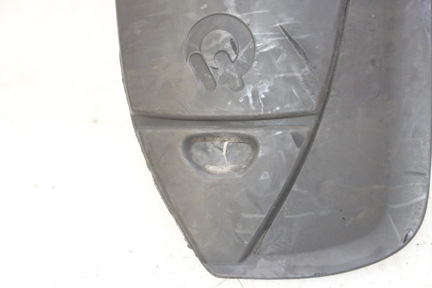 photo de GARDE BOUE AVANT QUADRO 4 4D 350 (2015 - 2018) - Autre angle de vue