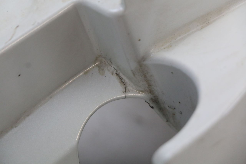 photo de GARDE BOUE AVANT SUZUKI ADDRESS 110 (2015 - 2020) - Gros plan technique