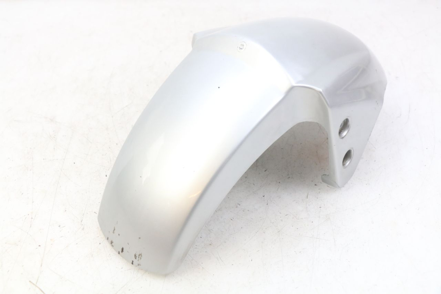 photo de GARDE BOUE AVANT KYMCO AGILITY 4T 50 (2005 - 2018) - Gros plan technique