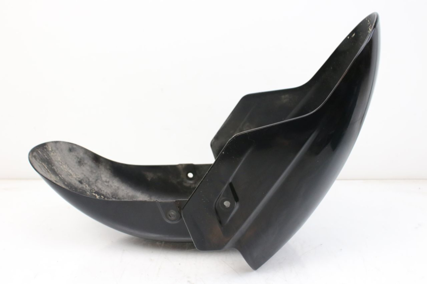 photo de GARDE BOUE AVANT SUZUKI AN BURGMAN 400 (2006 - 2010) - Gros plan technique