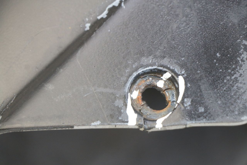 photo de GARDE BOUE AVANT APRILIA ATLANTIC 125 (2003 - 2009) - Points de fixation