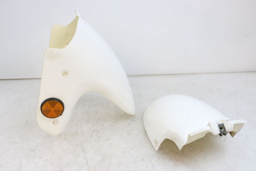 photo de GARDE BOUE AVANT JONWAY AZTRAL 125 (2008 - 2017) - Gros plan technique