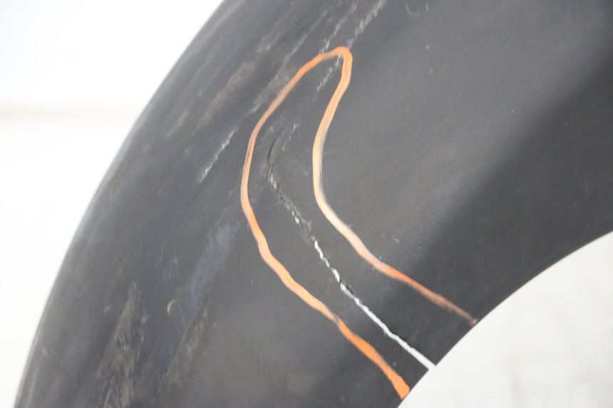 photo de GARDE BOUE AVANT SUZUKI BURGMAN 125 (2007 - 2014) - Vue d’ensemble