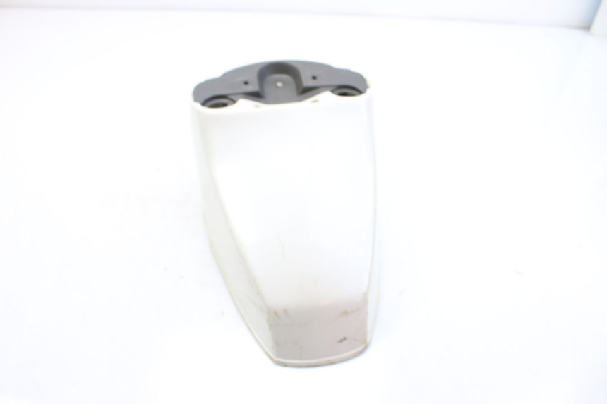 photo de GARDE BOUE AVANT SUZUKI CP 80 (1985 - 1996) - Gros plan technique