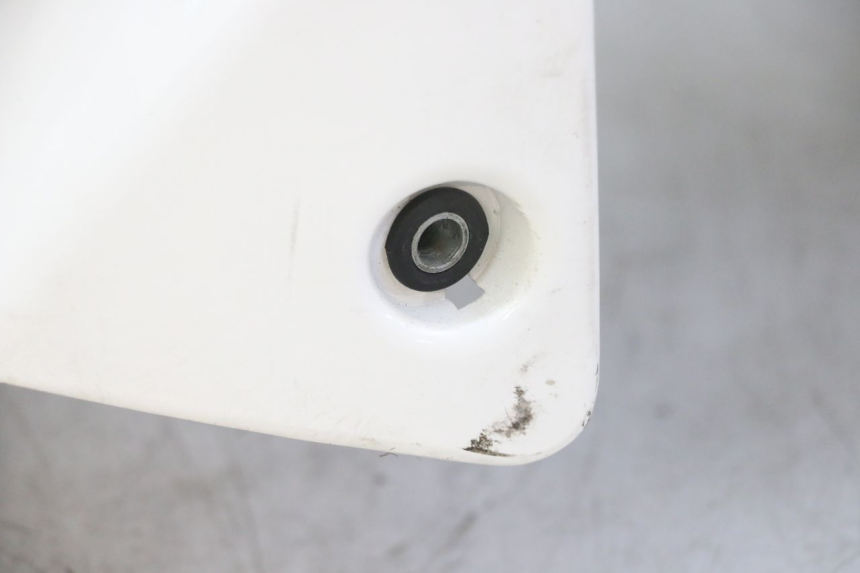 photo de GARDE BOUE AVANT KYMCO DINK STREET 125 (2009 - 2014) - État de surface