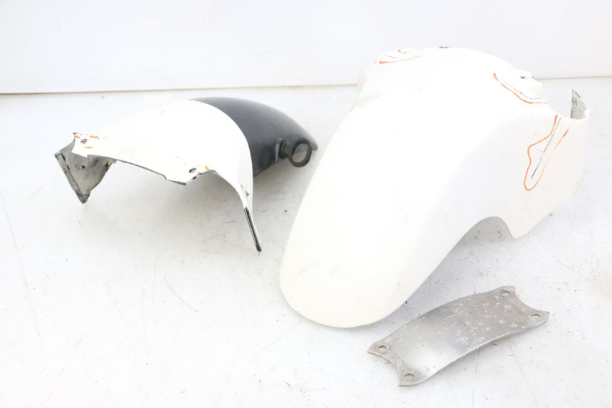 photo de GARDE BOUE AVANT YAMAHA FJ 36Y 1100 (1984 - 1985) - Vue d’ensemble