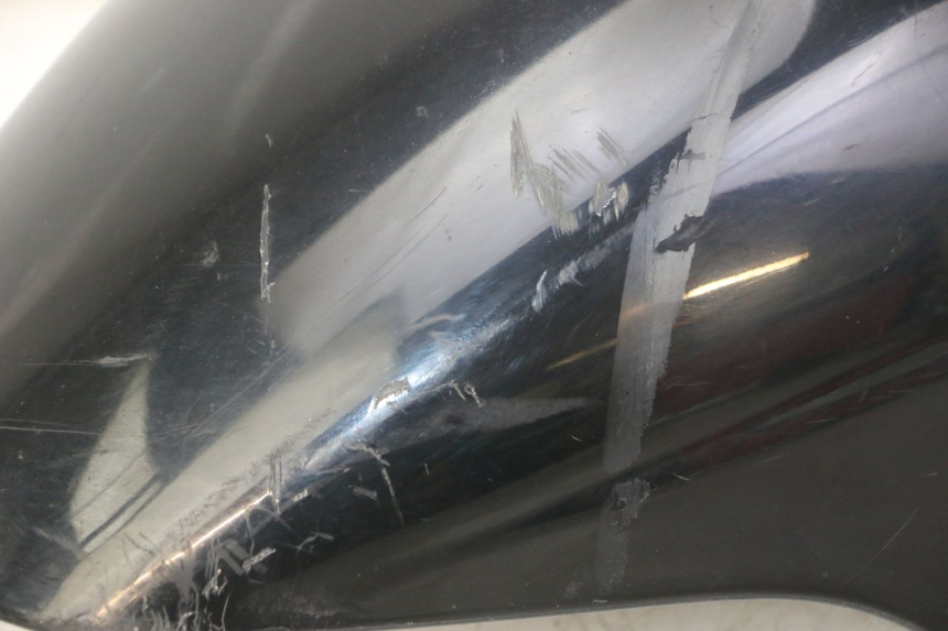 photo de GARDE BOUE AVANT PIAGGIO FLY 2T 50 (2004 - 2017) - Points de fixation