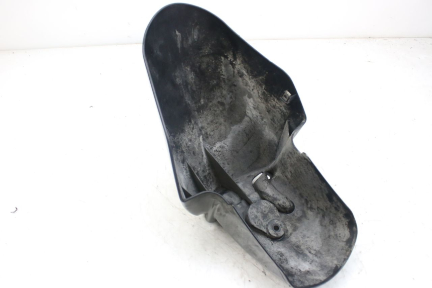 photo de GARDE BOUE AVANT PIAGGIO FLY 4T 50 (2013 - 2017) - Vue d’ensemble