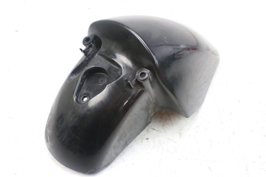 photo de GARDE BOUE AVANT PIAGGIO FLY 4T 50 (2013 - 2017) - Points de fixation