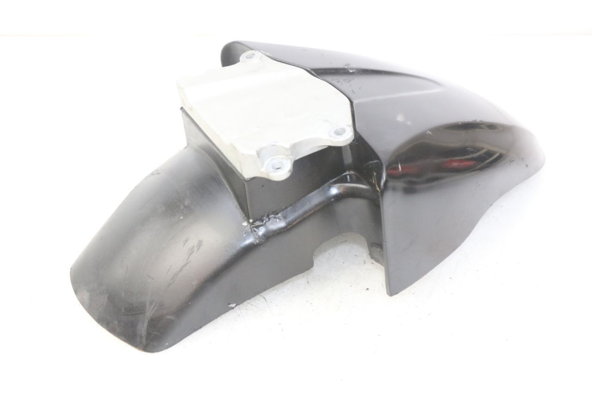 photo de GARDE BOUE AVANT SUZUKI GSX-F GSX  F 1100 (1988 - 1994) - Gros plan technique