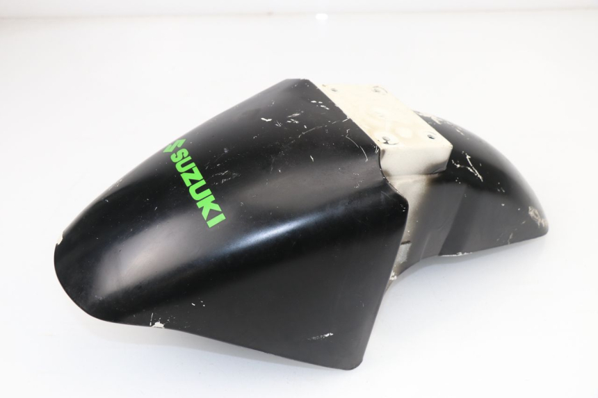 photo de GARDE BOUE AVANT SUZUKI GSX F GSXF 750 (1988 - 1998) - Gros plan technique