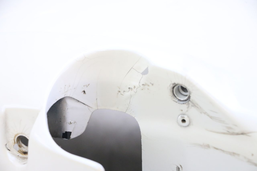 photo de GARDE BOUE AVANT HONDA CBR F 1000 (1993 - 1996) - Gros plan technique