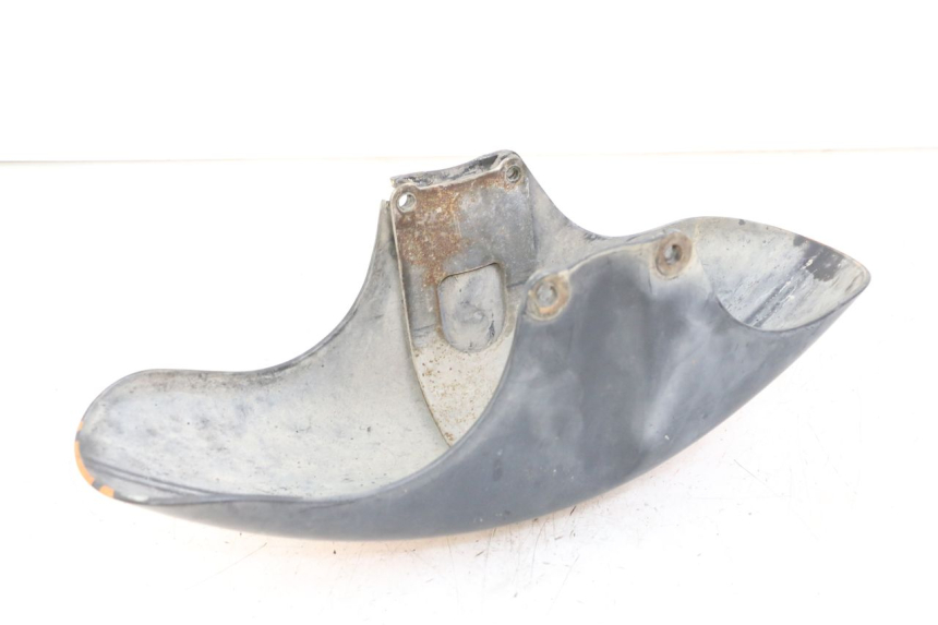 photo de GARDE BOUE AVANT HONDA VT C2 SHADOW 750 (1997 - 2001) - Gros plan technique