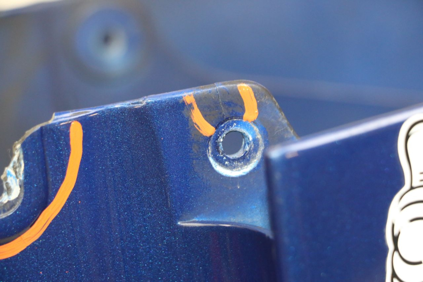 photo de GARDE BOUE AVANT KAWASAKI ZR7 ZR-7 S 750 (1999 - 2004) - Zoom état d’usage