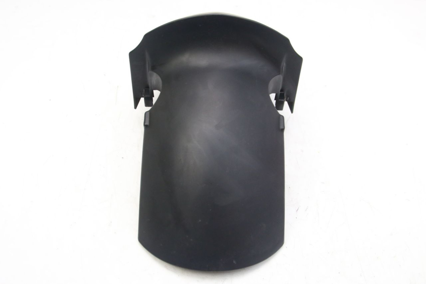 photo de GARDE BOUE AVANT PEUGEOT KISBEE 2T 50 (2018 - 2022) - Points de fixation