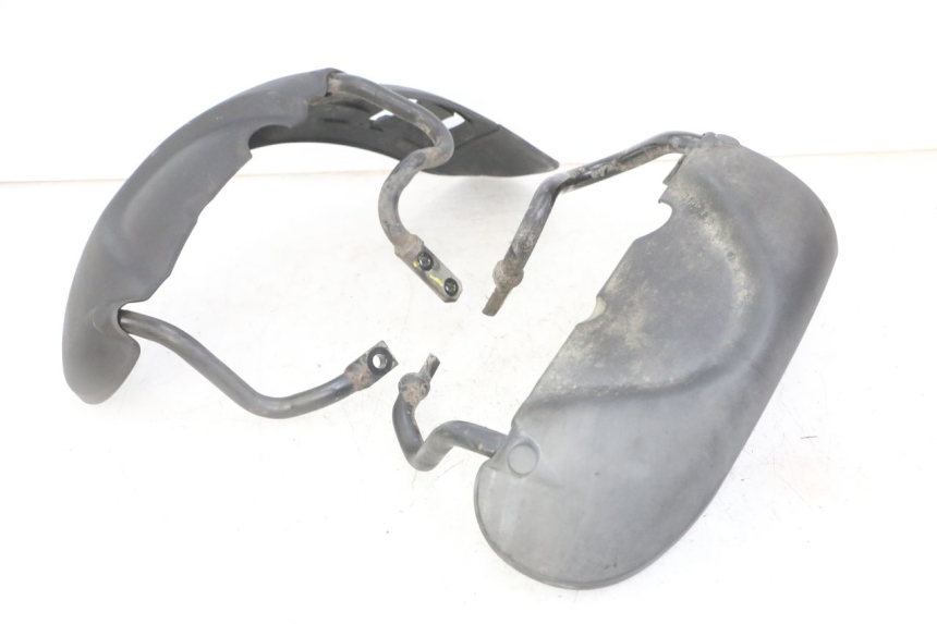 photo de GARDE BOUE AVANT PIAGGIO MP3 LT 300 (2010 - 2016) - Vue principale