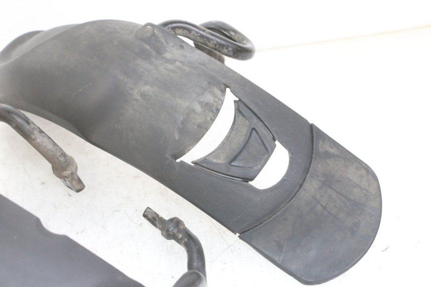 photo de GARDE BOUE AVANT PIAGGIO MP3 LT 300 (2010 - 2016) - Pièce contrôlée