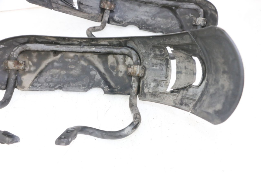 photo de GARDE BOUE AVANT PIAGGIO MP3 LT 300 (2010 - 2016) - Détail de la pièce