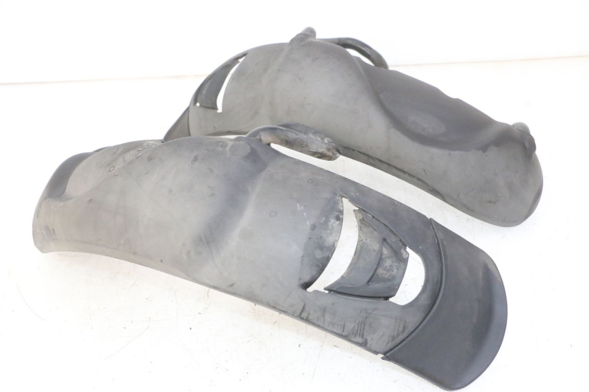 photo de GARDE BOUE AVANT PIAGGIO MP3 LT 300 (2010 - 2016) - Vue produit