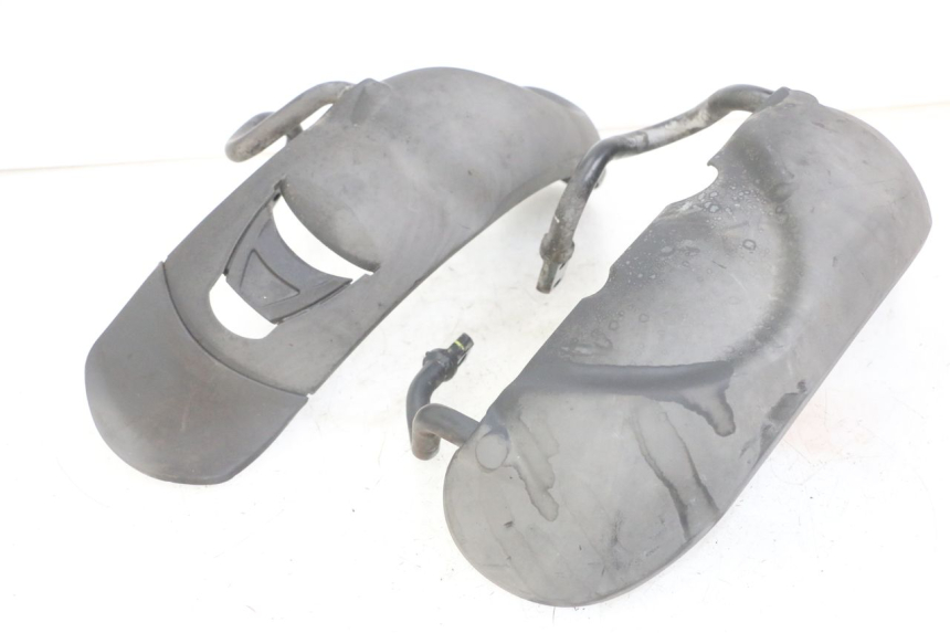 photo de GARDE BOUE AVANT PIAGGIO MP3 LT 300 (2010 - 2016) - Marquages et références