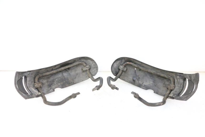 photo de GARDE BOUE AVANT PIAGGIO MP3 LT 300 (2010 - 2016) - État de surface