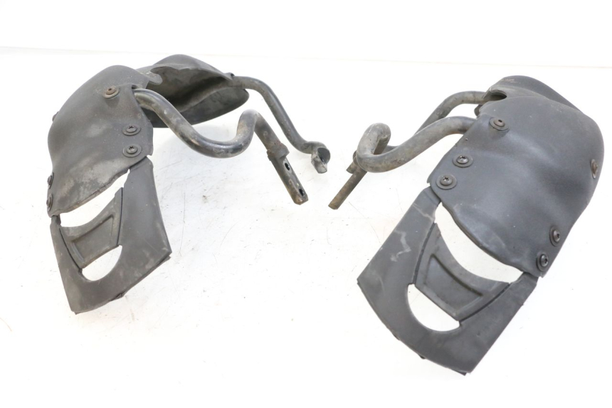 photo de GARDE BOUE AVANT PIAGGIO MP3 125 (2006 - 2014) - État de surface