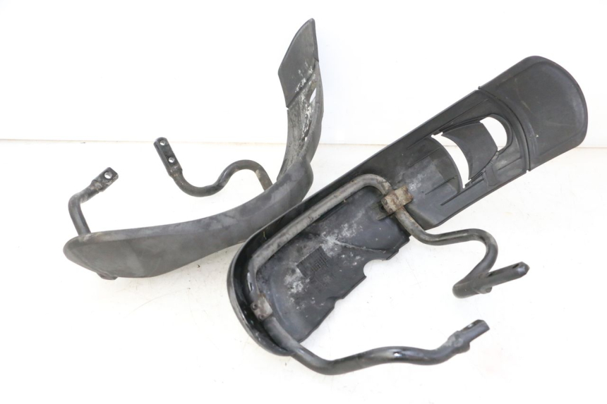 photo de GARDE BOUE AVANT PIAGGIO MP3 500 (2011 - 2015) - Autre angle de vue